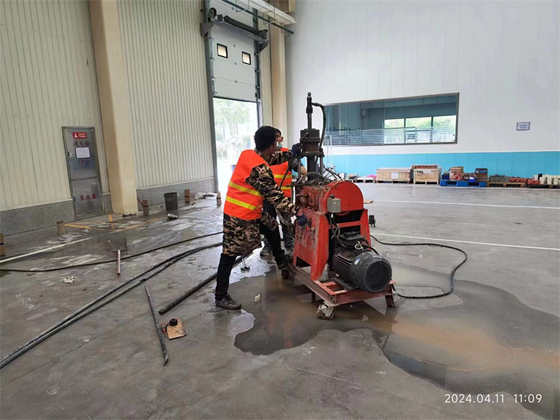 峨边厂房地面下沉塌陷注浆加固施工